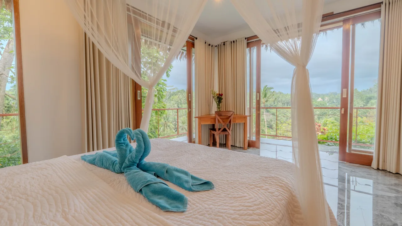 Canopy Rooms — mid level, eye-level with the jungle canopy