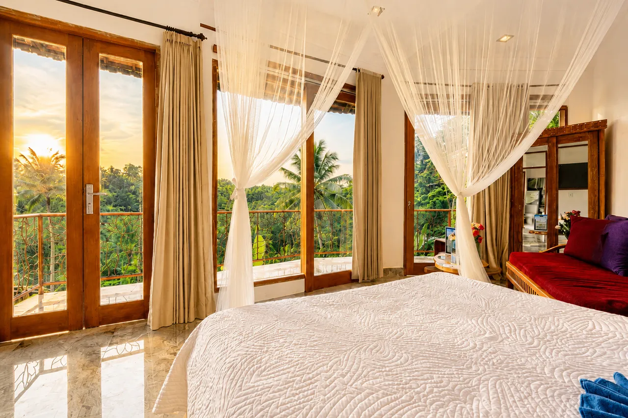 Stay longer, save more — extended stay offer